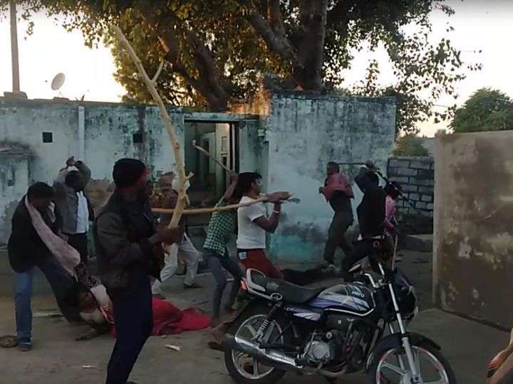 दीवार बनाने को लेकर दो पक्षों में मारपीट, महिलाओं को भी नहीं छोड़ा; 11 घायल