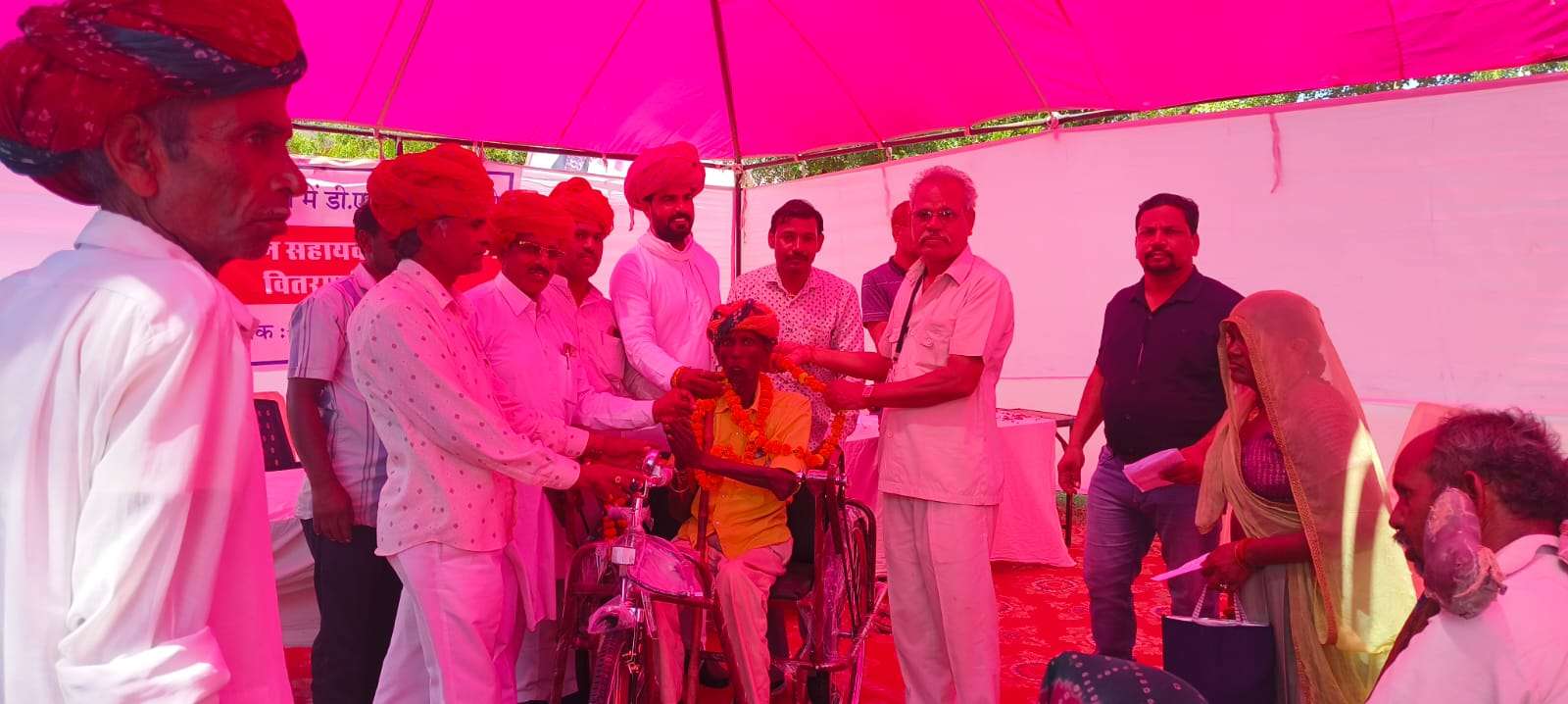 दिव्यांगजन सहायक अंग उपकरण का वितरण 