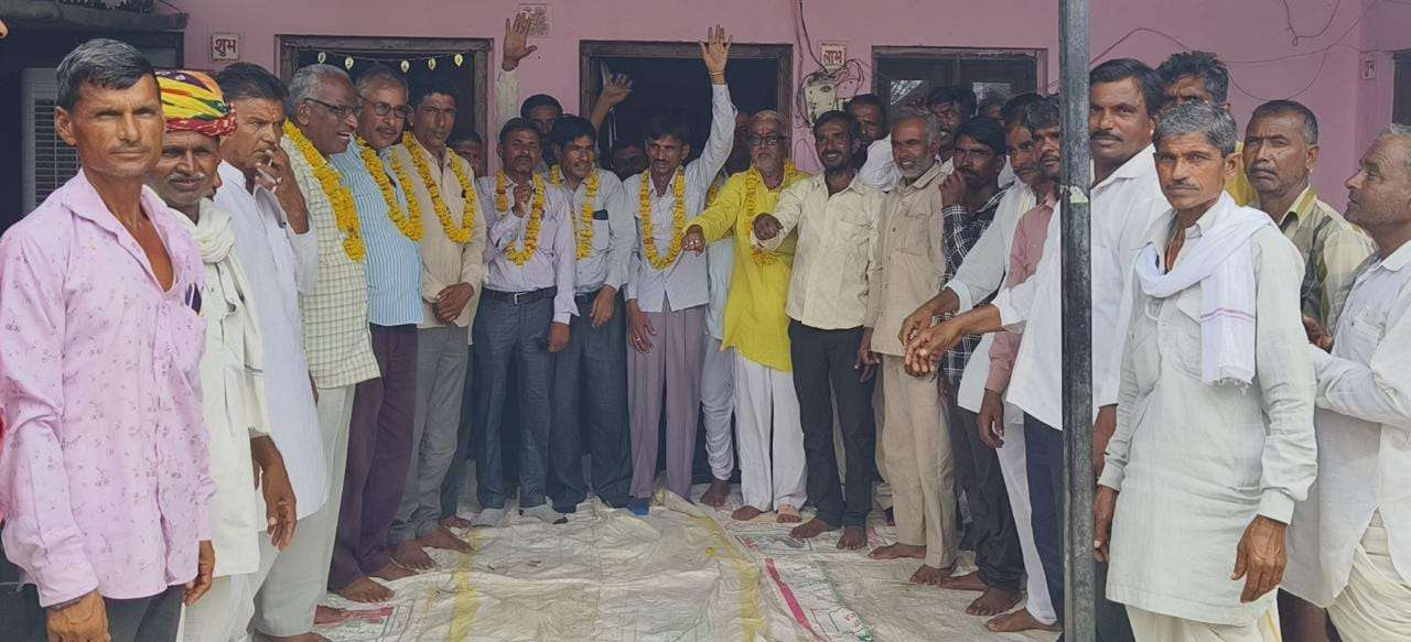 किसान केसरी संघ की बैठक में आवासीय पट्टे दिलाने के लिए आंदोलन का निर्णय